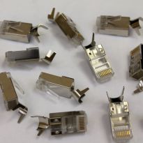 QuikThru Modular Plug Connectors CAT5e/6 External Shield 3 prong 50µ gold bulk - Eclipse Tools 902-563
